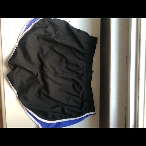 Nike athletic shorts black size M - Picture 2 of 3